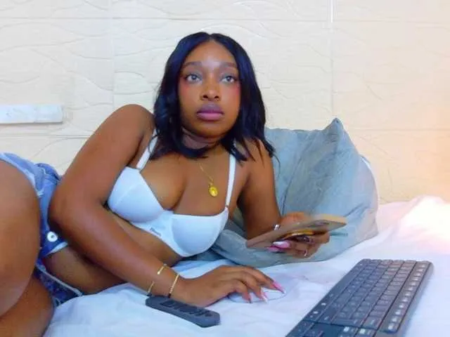 Live sex webcam photo for shamira-moore #293869885