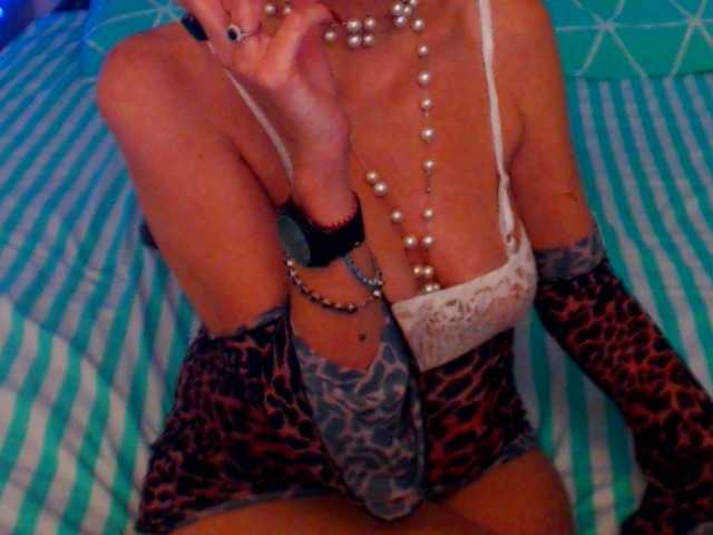 Live sex webcam photo for shannon4u #287962914