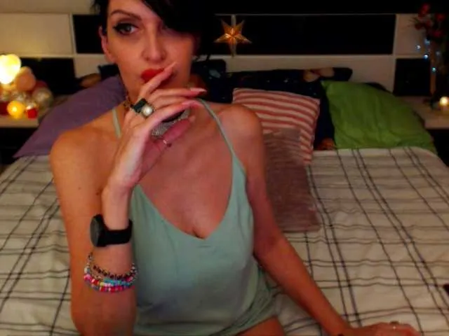 Live sex webcam photo for shannon4u #287962965