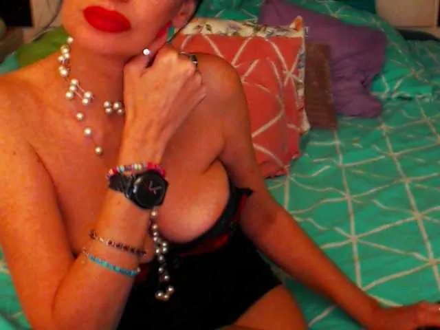 Live sex webcam photo for shannon4u #287962970