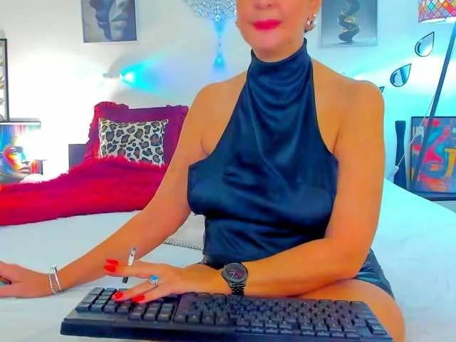 Live sex webcam photo for shanon4u #294278142
