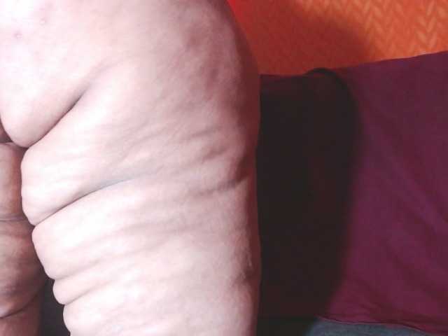 Live sex webcam photo for shantal-latina- #275692878