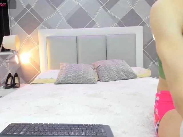 Live sex webcam photo for shantalanastasiia #294264792