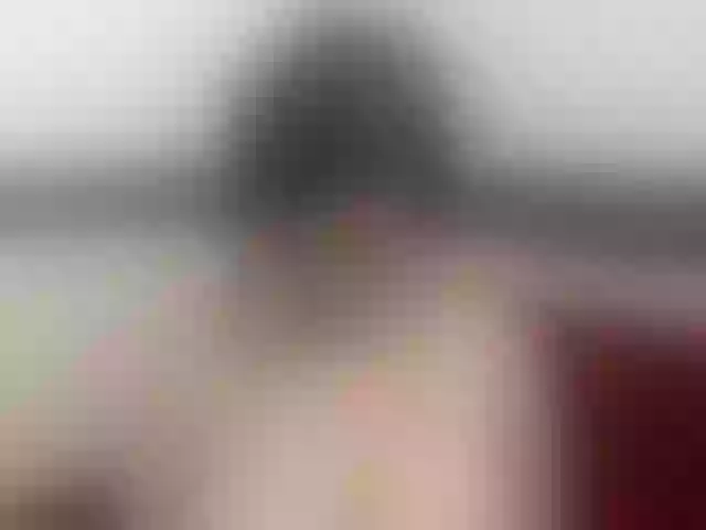 Live sex webcam photo for shantallparis #273810451