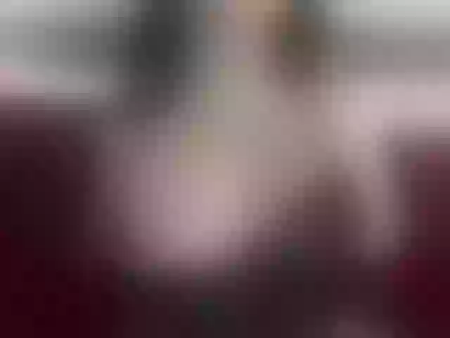 Live sex webcam photo for shantallparis #274195293