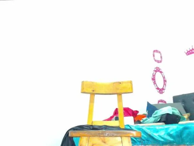 Live sex webcam photo for shantallwolf #274647605