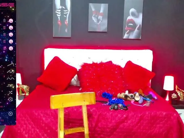 Live sex webcam photo for shantallwolf #275712150