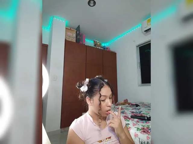 Live sex webcam photo for sharadreams #292286760