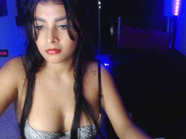 Live sex webcam photo for sharit-queen #275970381