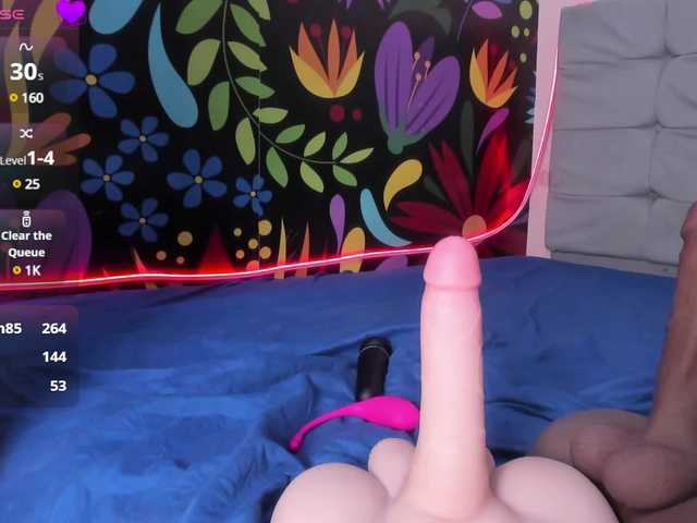 Live sex webcam photo for sharlott-bbw #291583943