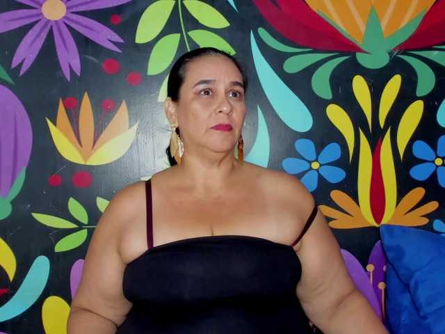 Live sex webcam photo for sharlott-bbw #291910742