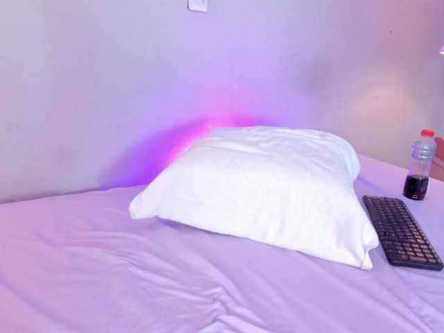 Live sex webcam photo for sharon-lewis #276864984