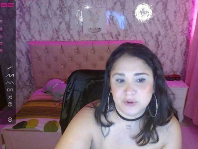 Live sex webcam photo for sharon-strom #275929549