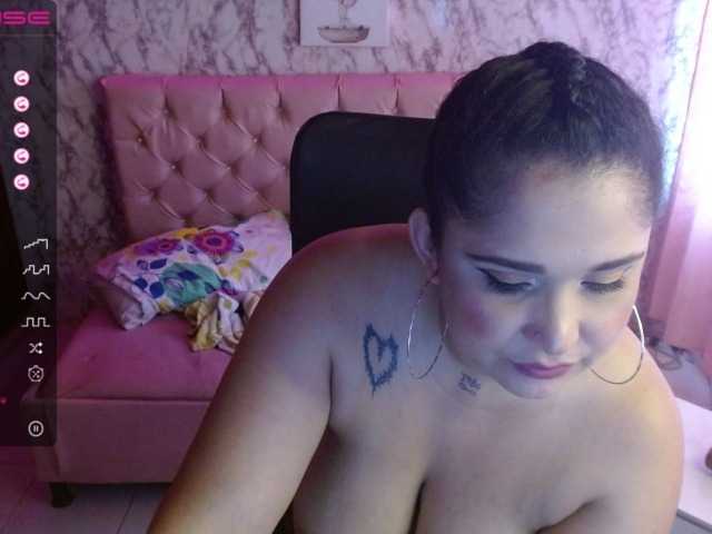 Live sex webcam photo for sharon-strom #275998603