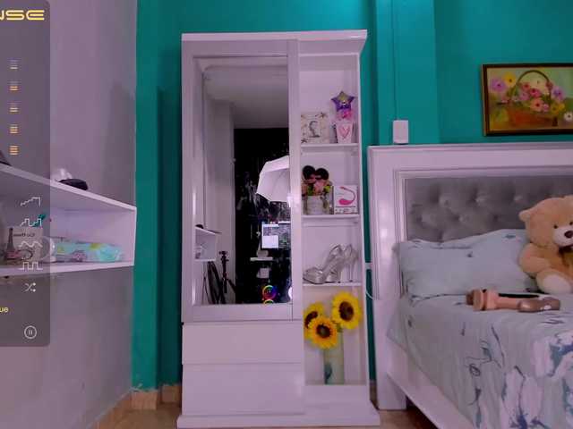 Live sex webcam photo for sharonDulce #271789772