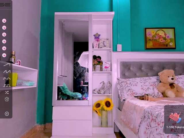 Live sex webcam photo for sharonDulce #274157168