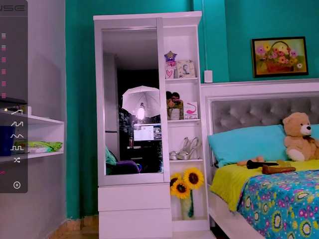 Live sex webcam photo for sharonDulce #274633907