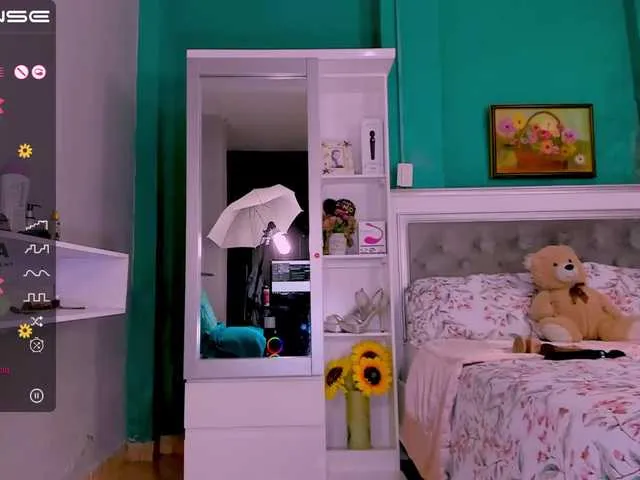 Live sex webcam photo for sharonDulce #275966153