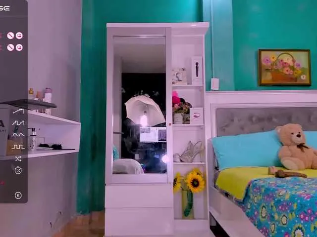 Live sex webcam photo for sharonDulce #276953073