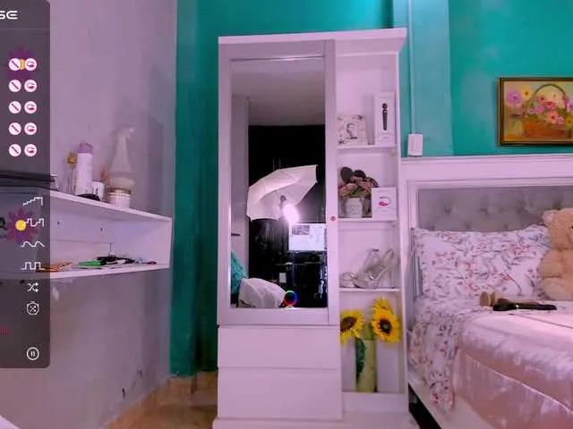 Live sex webcam photo for sharonDulce #277412923