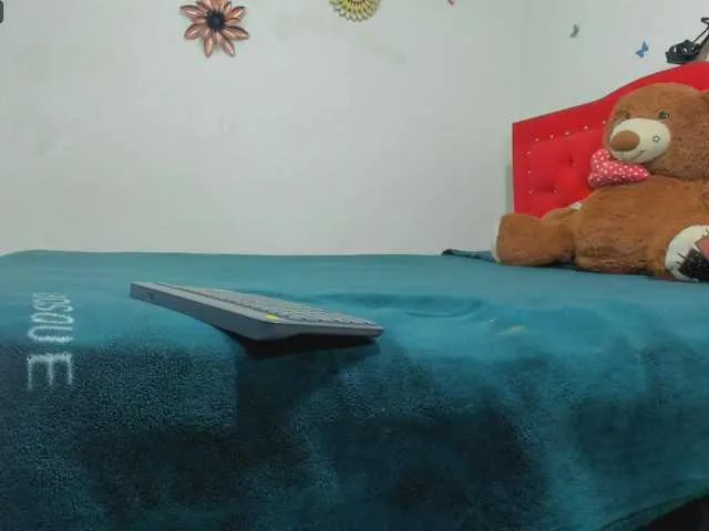 Live sex webcam photo for sharoncute1 #290384021