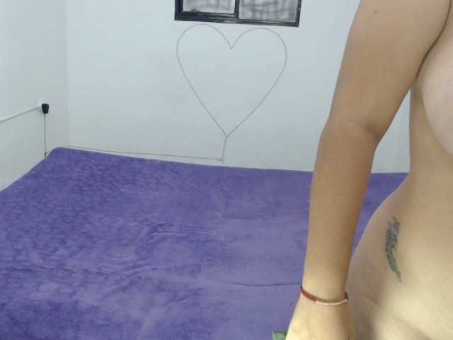 Live sex webcam photo for sharonhotlatin #275654380