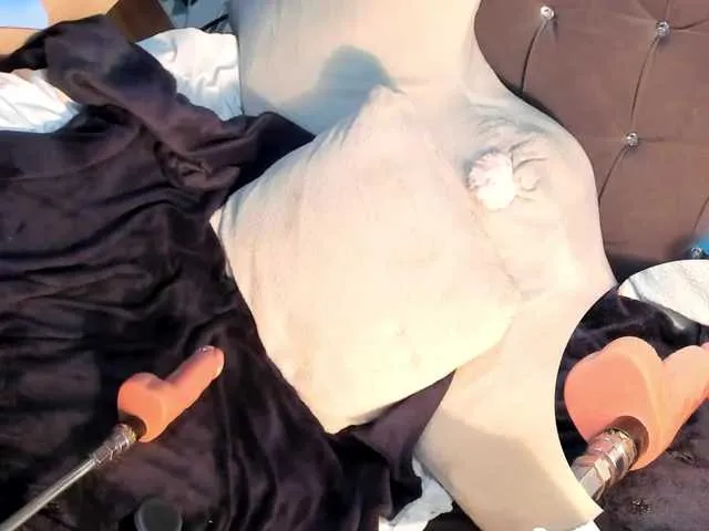 Live sex webcam photo for shaynamanson #281407007