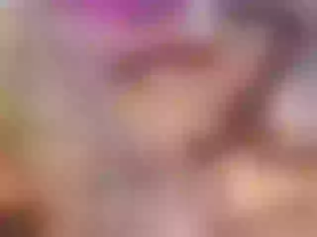 Live sex webcam photo for shaynamanson #288228710