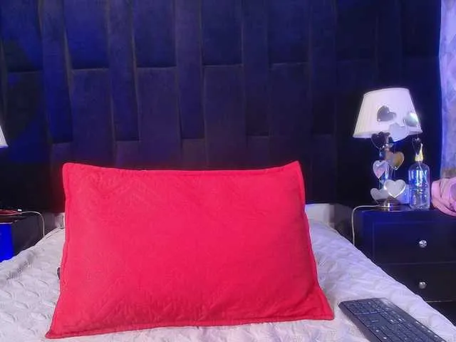 Live sex webcam photo for shels-loreds #290560477