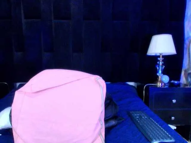 Live sex webcam photo for shels-loreds #290654077