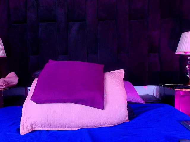 Live sex webcam photo for shels-loreds #291980237