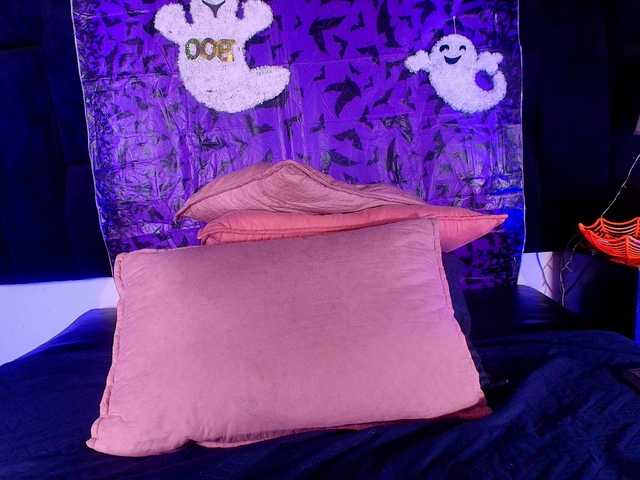 Live sex webcam photo for shels-loreds #292175908