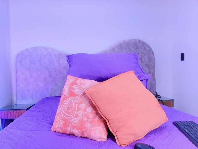 Live sex webcam photo for shels-loreds #292361507