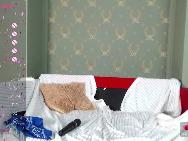 Live sex webcam photo for shinyblonde #290360891