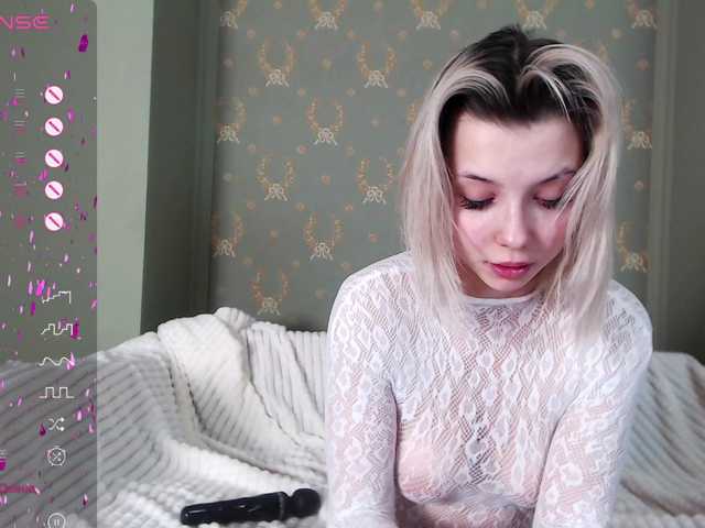 Live sex webcam photo for shinyblonde #290458822