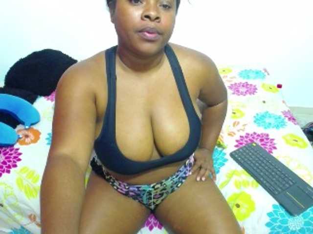 Live sex webcam photo for shirlyhotxx #290295271