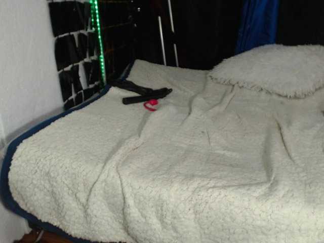 Live sex webcam photo for shirlysweet #277975745