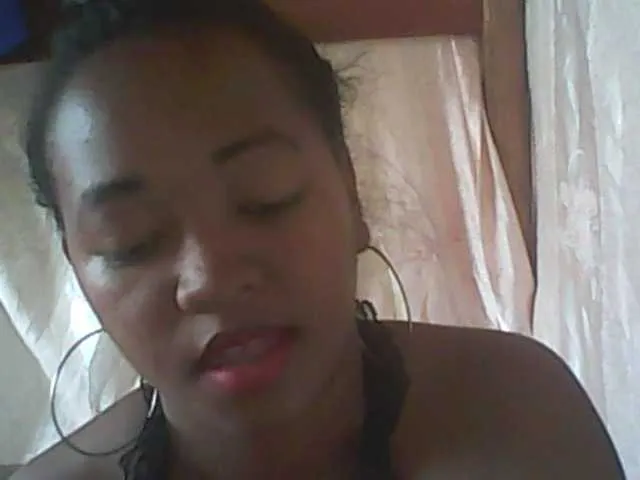 Live sex webcam photo for shntaniah5 #277467064