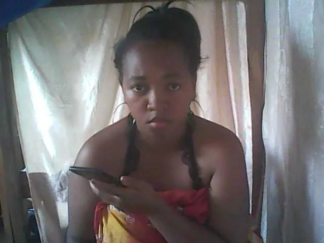Live sex webcam photo for shntaniah5 #277468767