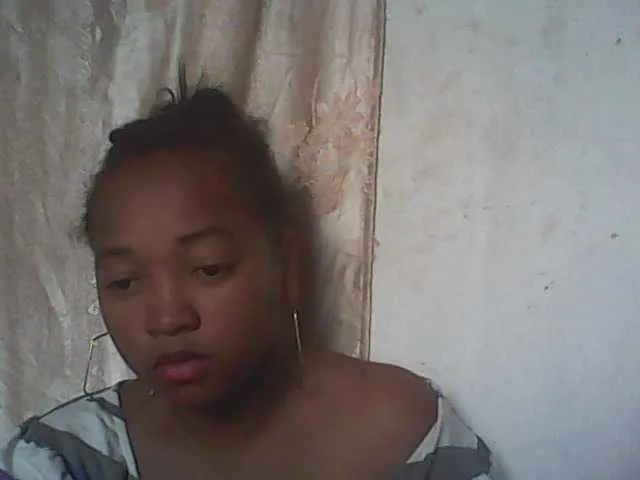 Live sex webcam photo for shntaniah5 #277474276