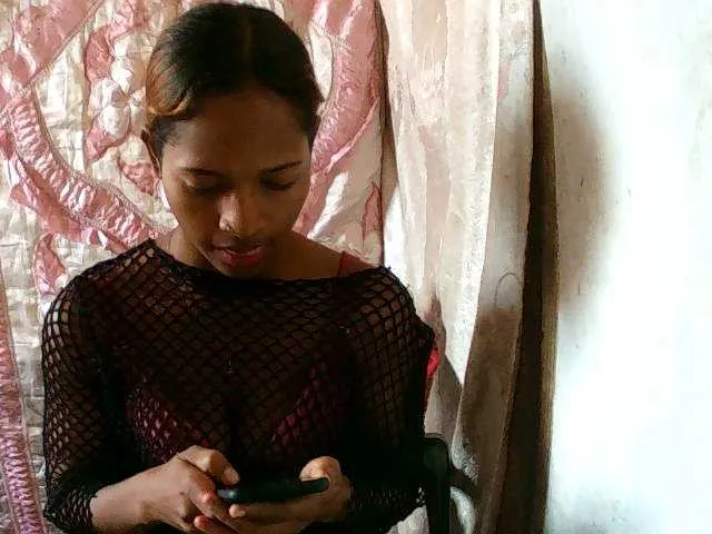 Live sex webcam photo for shntaniah5 #277885881