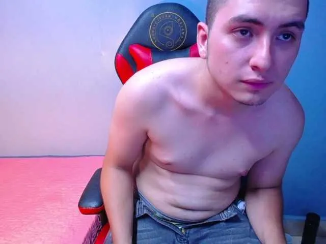 Live sex webcam photo for shorhty-66 #276188165