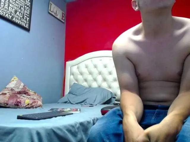 Live sex webcam photo for shorhty-66 #276222096