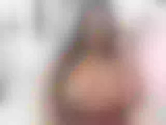 Live sex webcam photo for shrenoaparsi1 #275974156