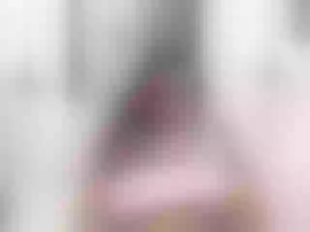Live sex webcam photo for shrenoaparsi1 #275975999