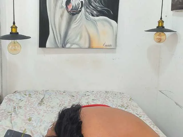 Live sex webcam photo for shrenoaparsi1 #275988616