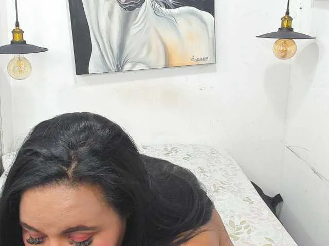 Live sex webcam photo for shrenoaparsi1 #276057331