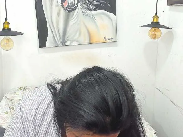 Live sex webcam photo for shrenoaparsi1 #276114237