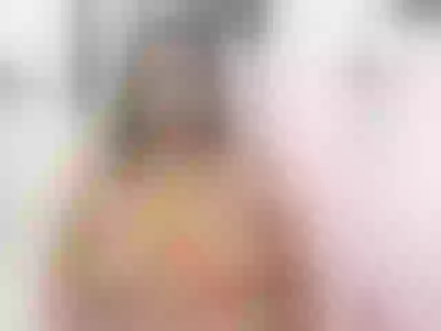 Live sex webcam photo for shrenoaparsi1 #276176916