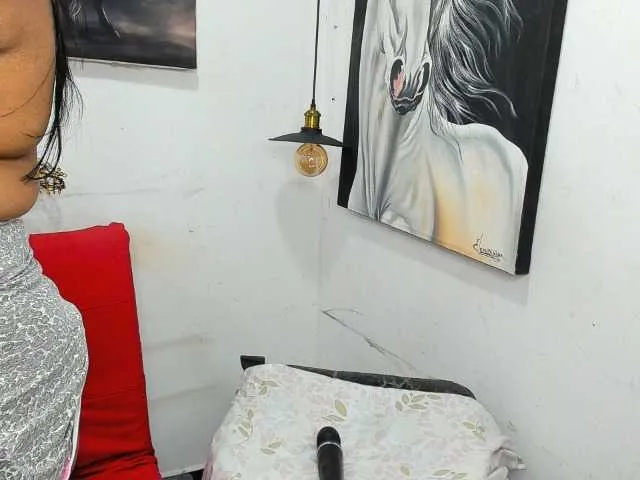 Live sex webcam photo for shrenoaparsi1 #276639716